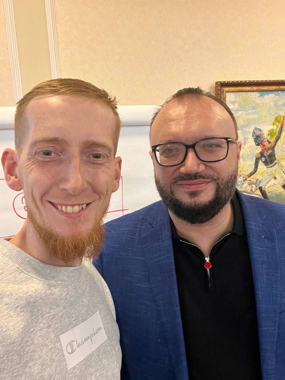 Адам Хабибуллин с Евгением Колотиловым — тренером по B2B-продажам